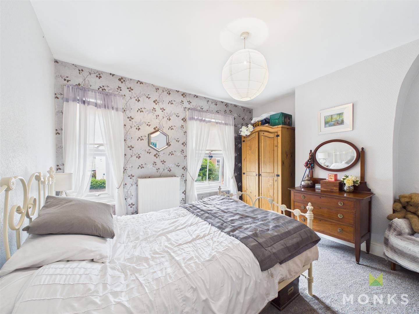 69 Wenlock Road, Shrewsbury, SY2 6JU For Sale